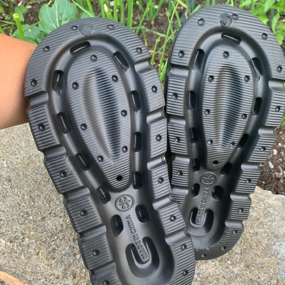 Black Slides for Women - Picture 3 of 5